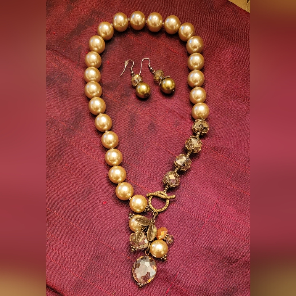 Pearl & Crystal necklace and earrings